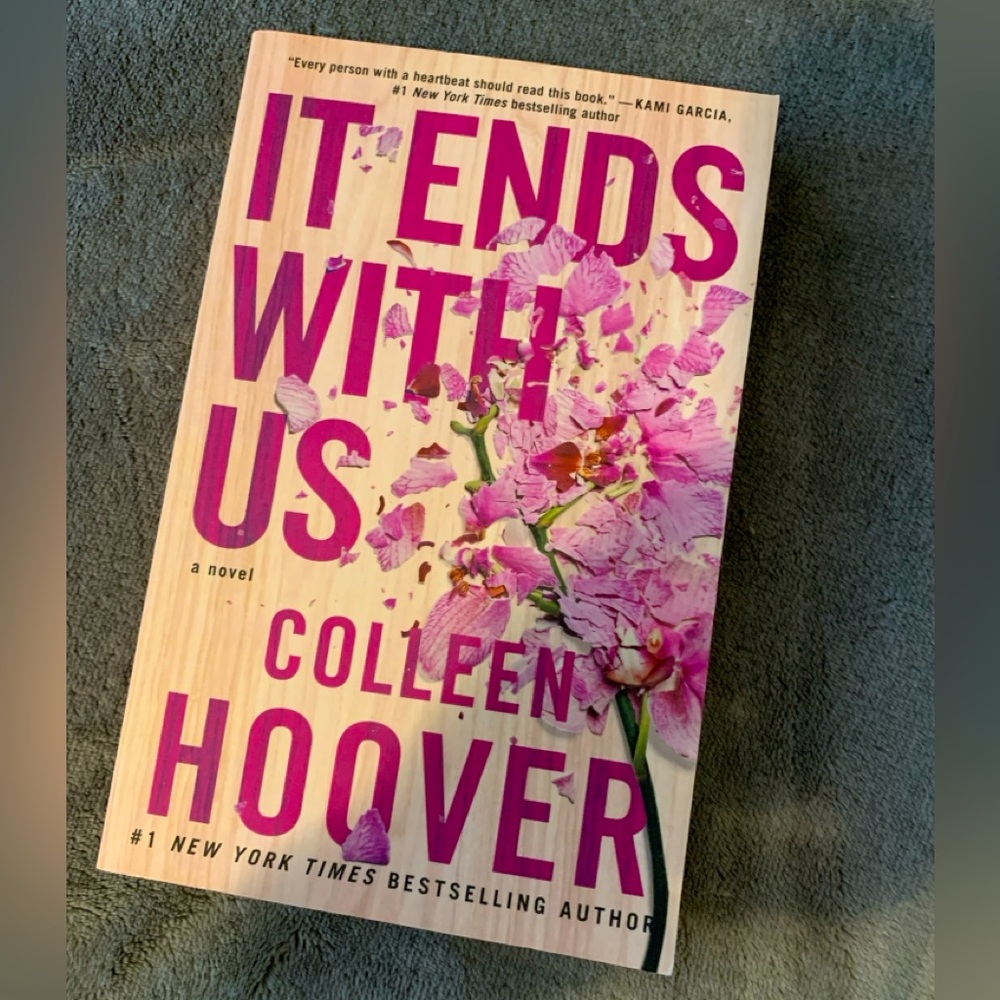 It Ends With Us by Colleen Hoover